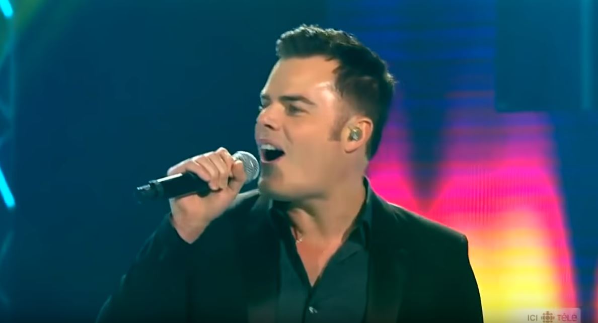Martel rocking Somebody to Love on Canadian television. Credit: ICL Tele