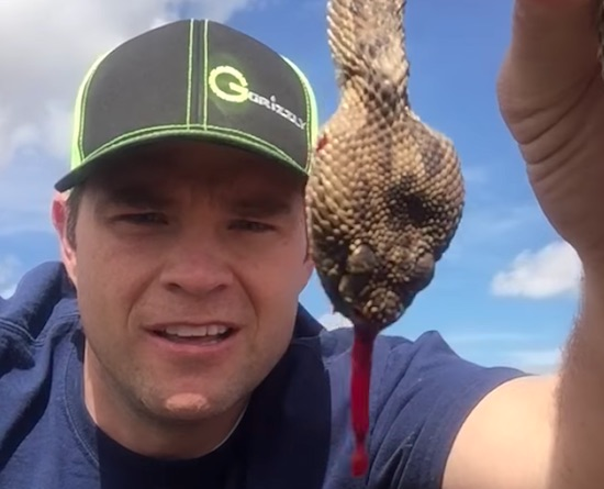 Watch This Lunatic Show You How To Kill A Rattlesnake With Your Bare Hands