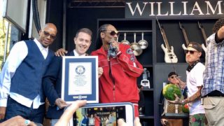 Snoop Dogg Breaks World Record For Largest Gin n Juice