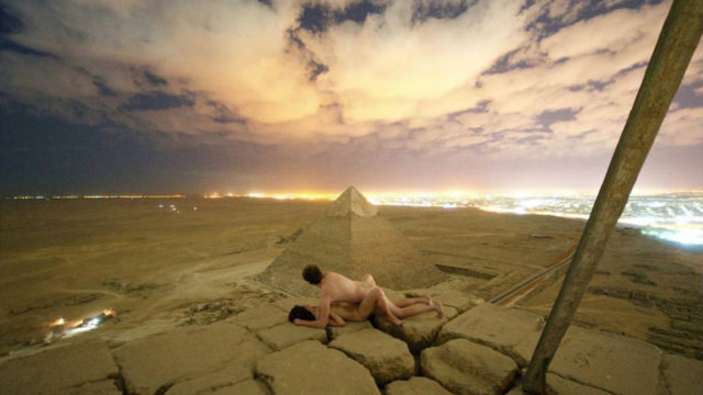 Egypt investigating viral picture of bloke have sex with his missus on top of pyramid