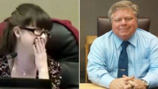 Texas Mayor holding press conference forgets to mute mic when taking toilet break