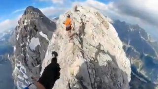 These blokes casually hiking Germany’s Watzmann Mountain are taking the f@#*en piss