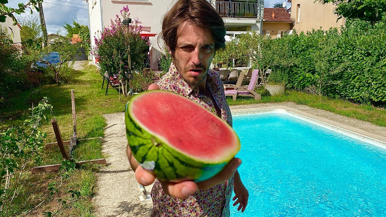 Bloke turns melons into amazing musical instrument